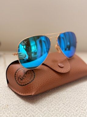Ray-Ban Gold Frame Aviator Sunglasses with Blue Mirrored Lenses
